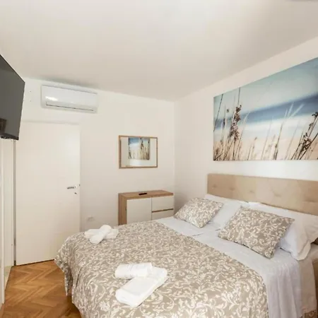 Charming Sant Elia - Two Bedroom * Bale